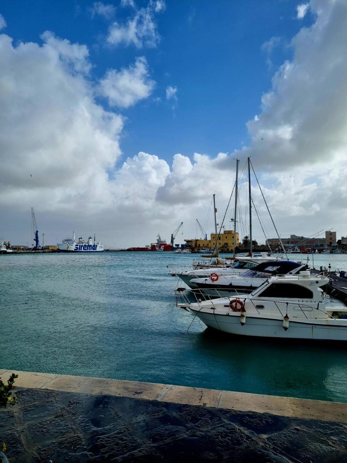Casa Vacanza Nonna Nena Porto Empedocle Bagian luar foto